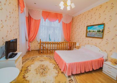 Двухкомнатный люкс в санатории Воронеж в городе Ессентуки - фотография