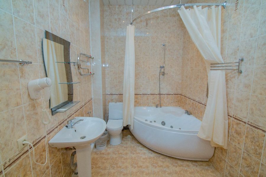 Двухкомнатный люкс в санатории Воронеж в городе Ессентуки - фотография