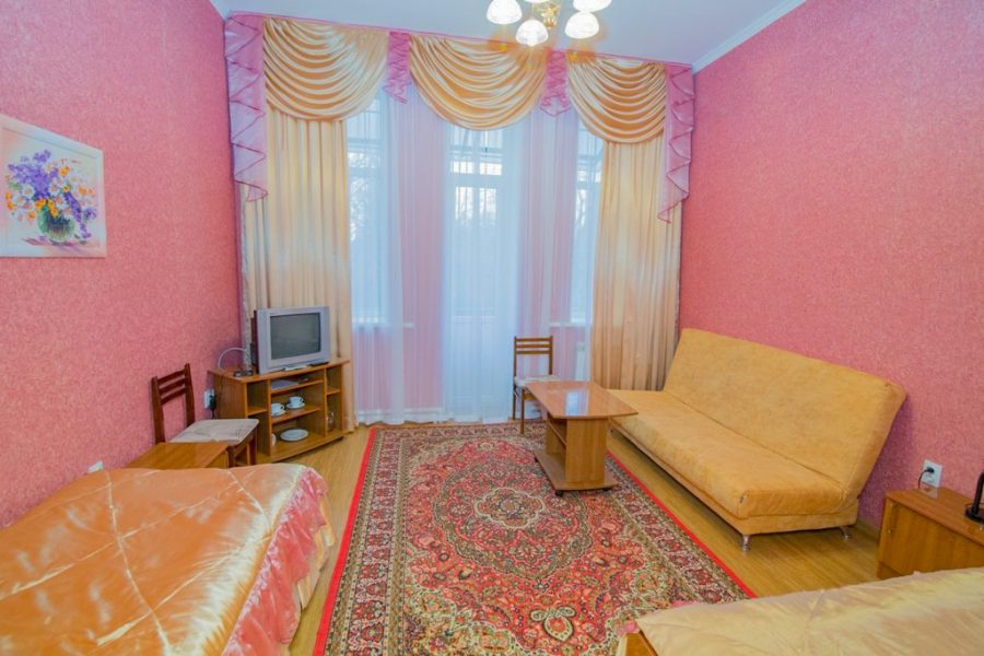 Двухместный номер в санатории Воронеж в городе Ессентуки - фотография