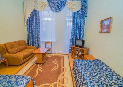 Двухместный номер в санатории Воронеж в городе Ессентуки - фотография