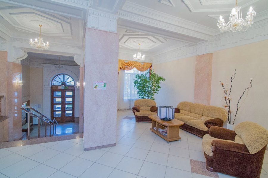 Холл в санатории Воронеж в городе Ессентуки - фотография