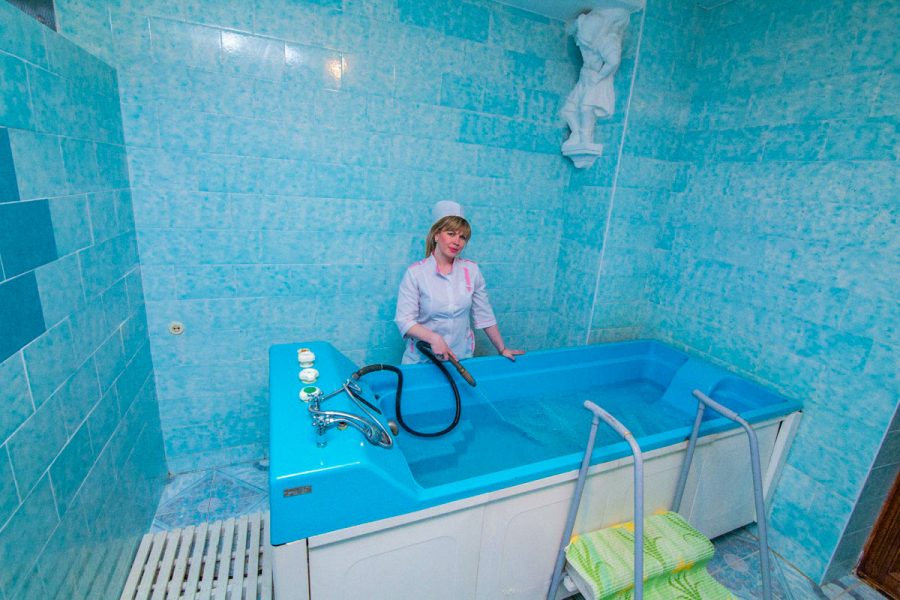 Подводный душ массаж в санатории Воронеж в городе Ессентуки - фотография