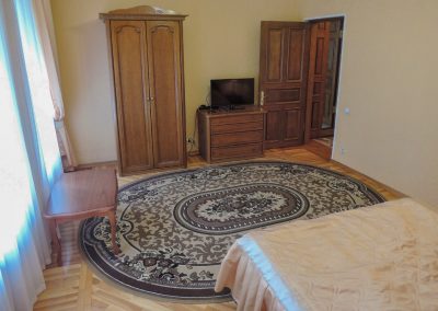 Трехкомнатный люкс в санатории Воронеж в городе Ессентуки - фотография