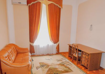 Трехкомнатный люкс в санатории Воронеж в городе Ессентуки - фотография