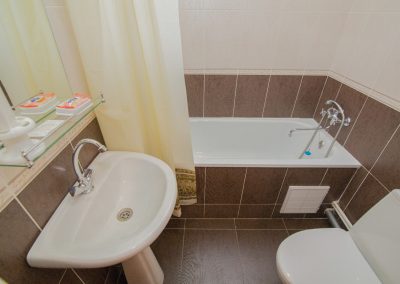 Одноместный номер в санатории Воронеж в городе Ессентуки - фотография