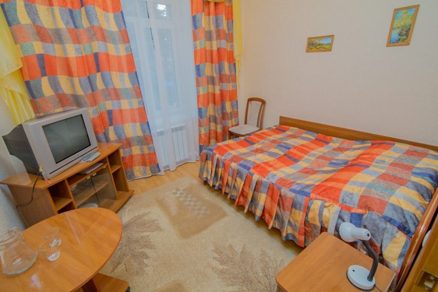 Одноместный номер в санатории Воронеж в городе Ессентуки - фотография