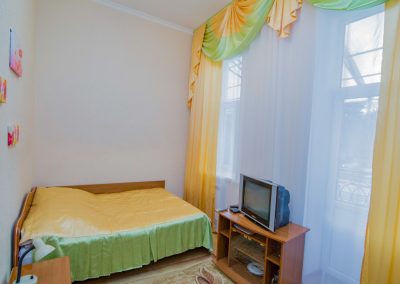 Одноместный улучшенный номер в санатории Воронеж в городе Ессентуки - фотография