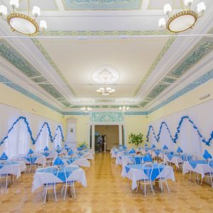 Обеденный зал в санатории Воронеж в городе Ессентуки - фотография